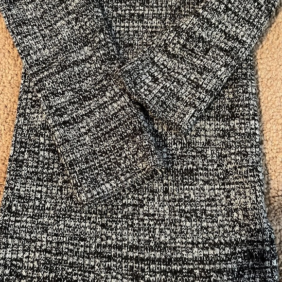 Body con grey sweater. 3/4 length sleeves. Like new. - Picture 3 of 3